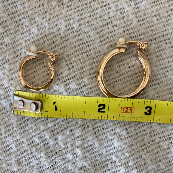 H&M Clip-On Hoops Earring Set - Picture 4 of 4